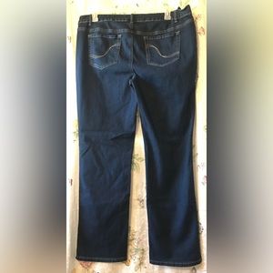 🌻Falls creek Dark Wash Straight leg Jean’s Size 18🌻